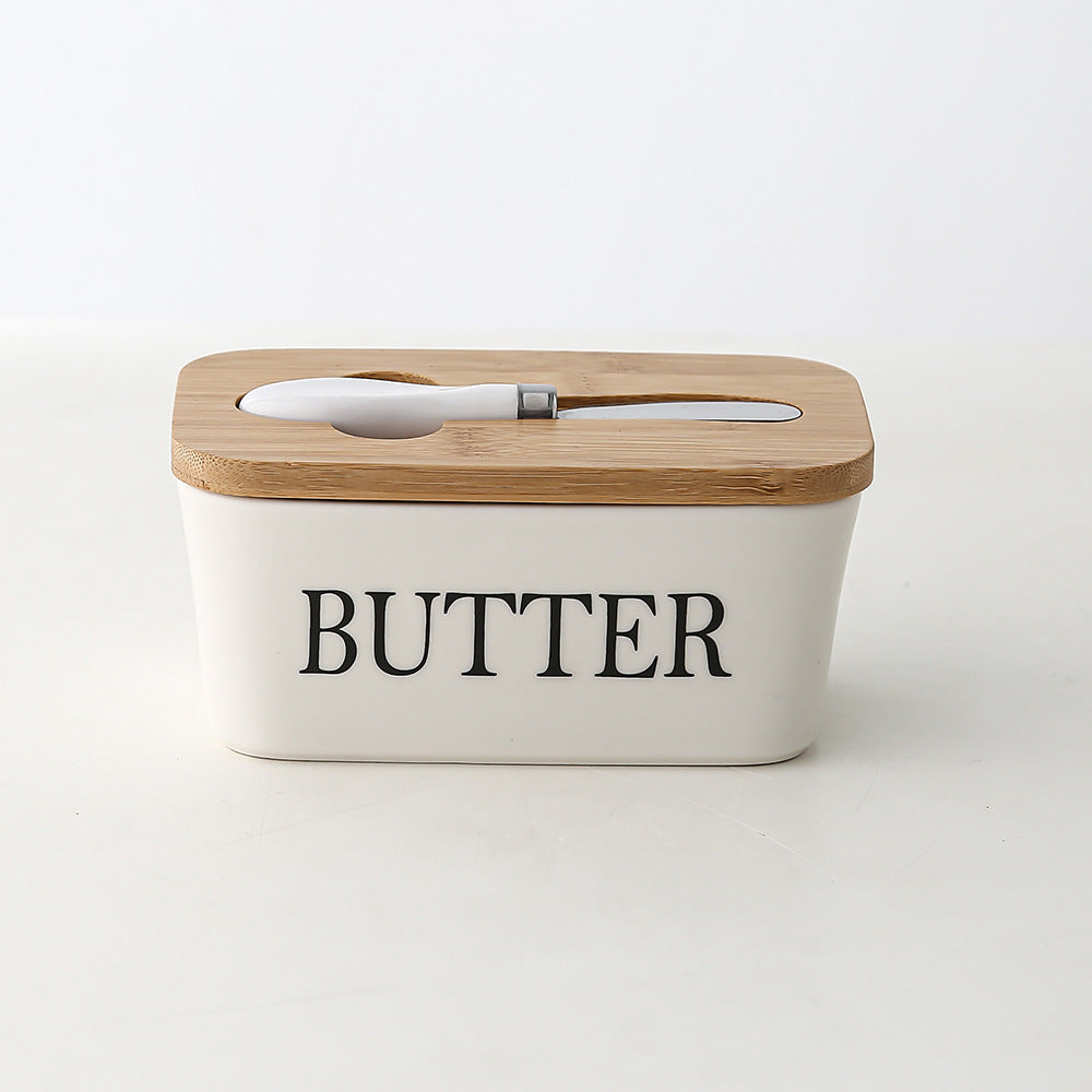 Butter dish with bamboo lid